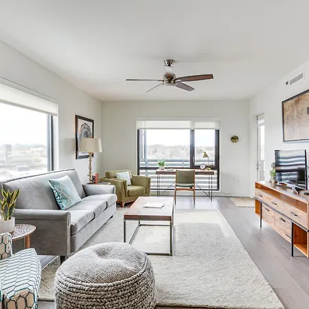 Modern Springfield Apartment About 7 Mi To Downtown!